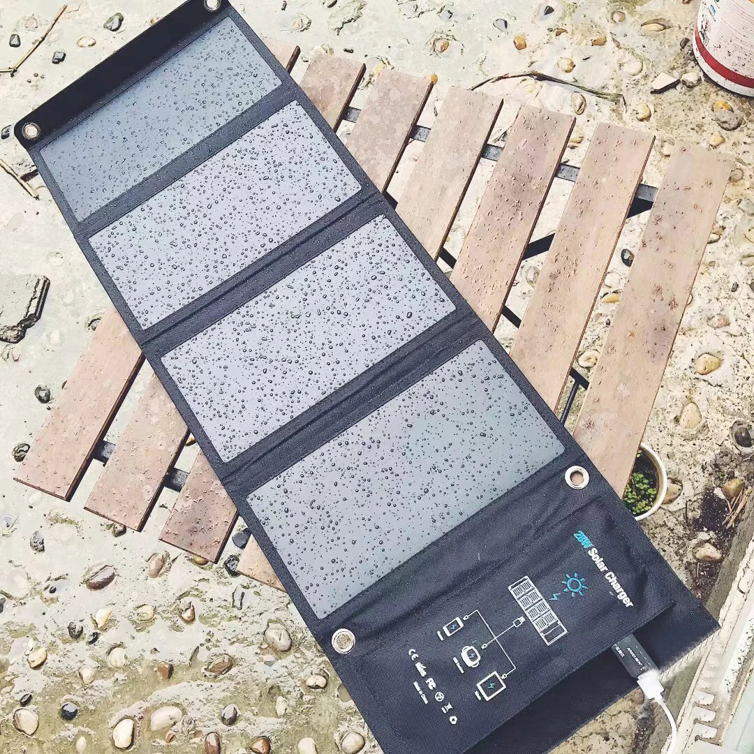 28W Folding Solar Panel 2 USB Ports Foldable Portable Solar Phone Charger with SunPower Solar Panel for mobilephone Camping